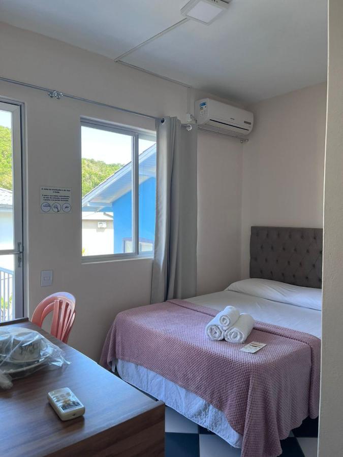 Hotel Morada Da Marta Guarda do Embaú Esterno foto