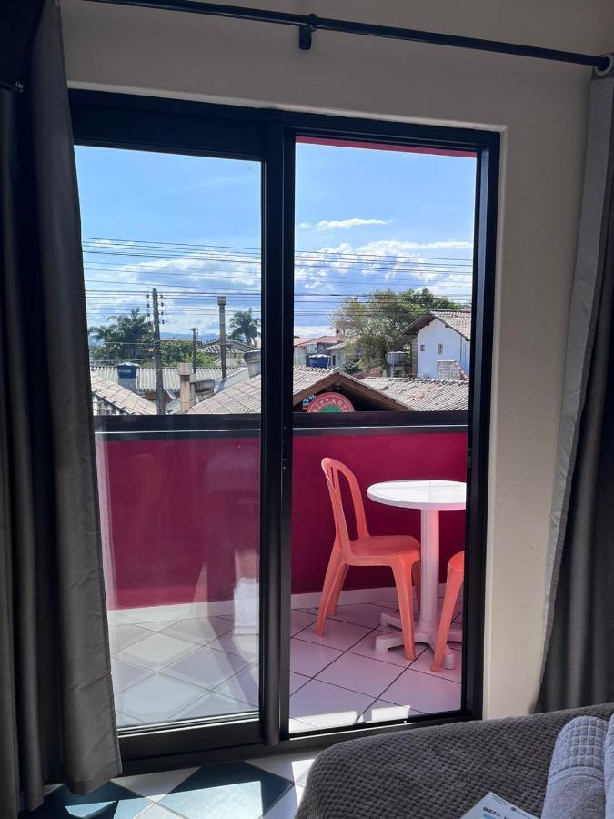 Hotel Morada Da Marta Guarda do Embaú Esterno foto